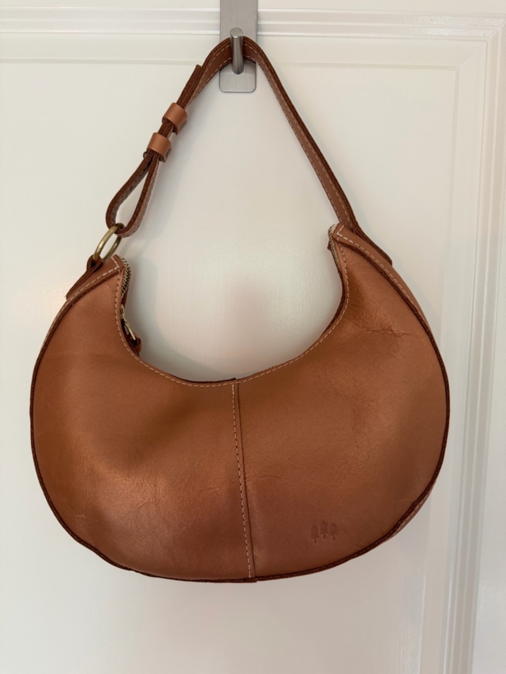PLG Portland Leather Goods Classic Nora crescent moon bag in Havana. BNNU